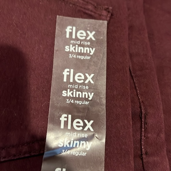 RUE21 MID RISE SKINNY STRETCH JEANS 3/4 regular - Picture 2 of 5